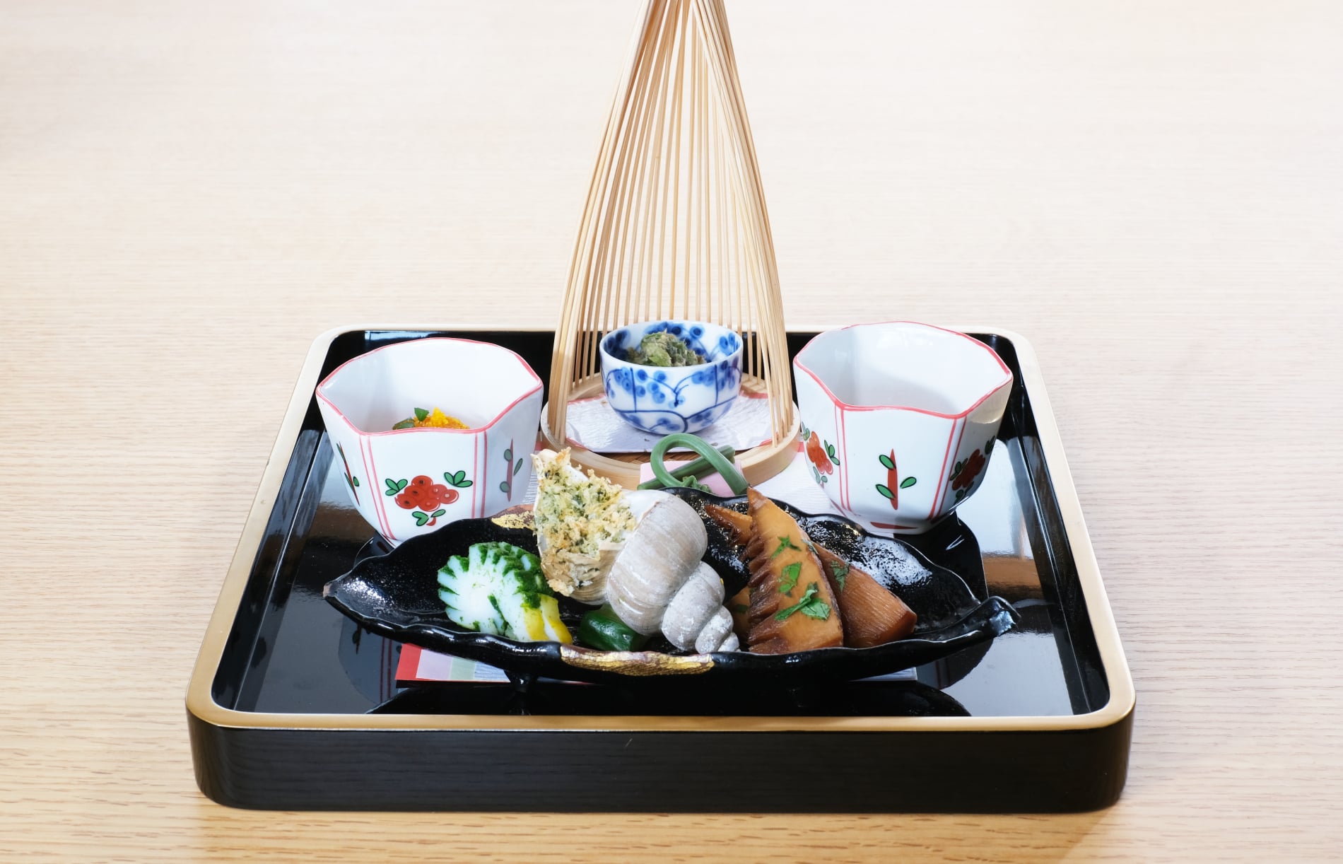 観桃の味感　八寸